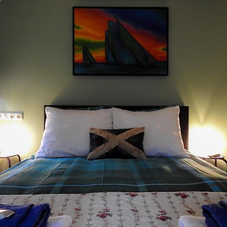 The Wee White Hoose Bed & Breakfast Oosternijkerk ภายนอก รูปภาพ