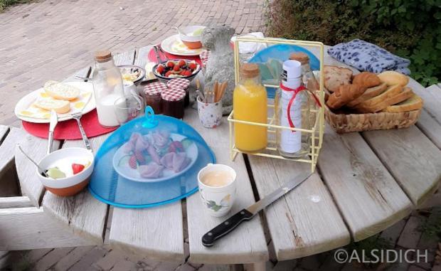 The Wee White Hoose Bed & Breakfast Oosternijkerk ภายนอก รูปภาพ