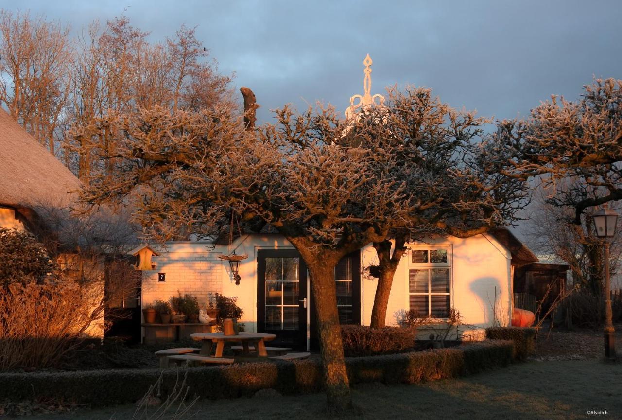 The Wee White Hoose Bed & Breakfast Oosternijkerk ภายนอก รูปภาพ