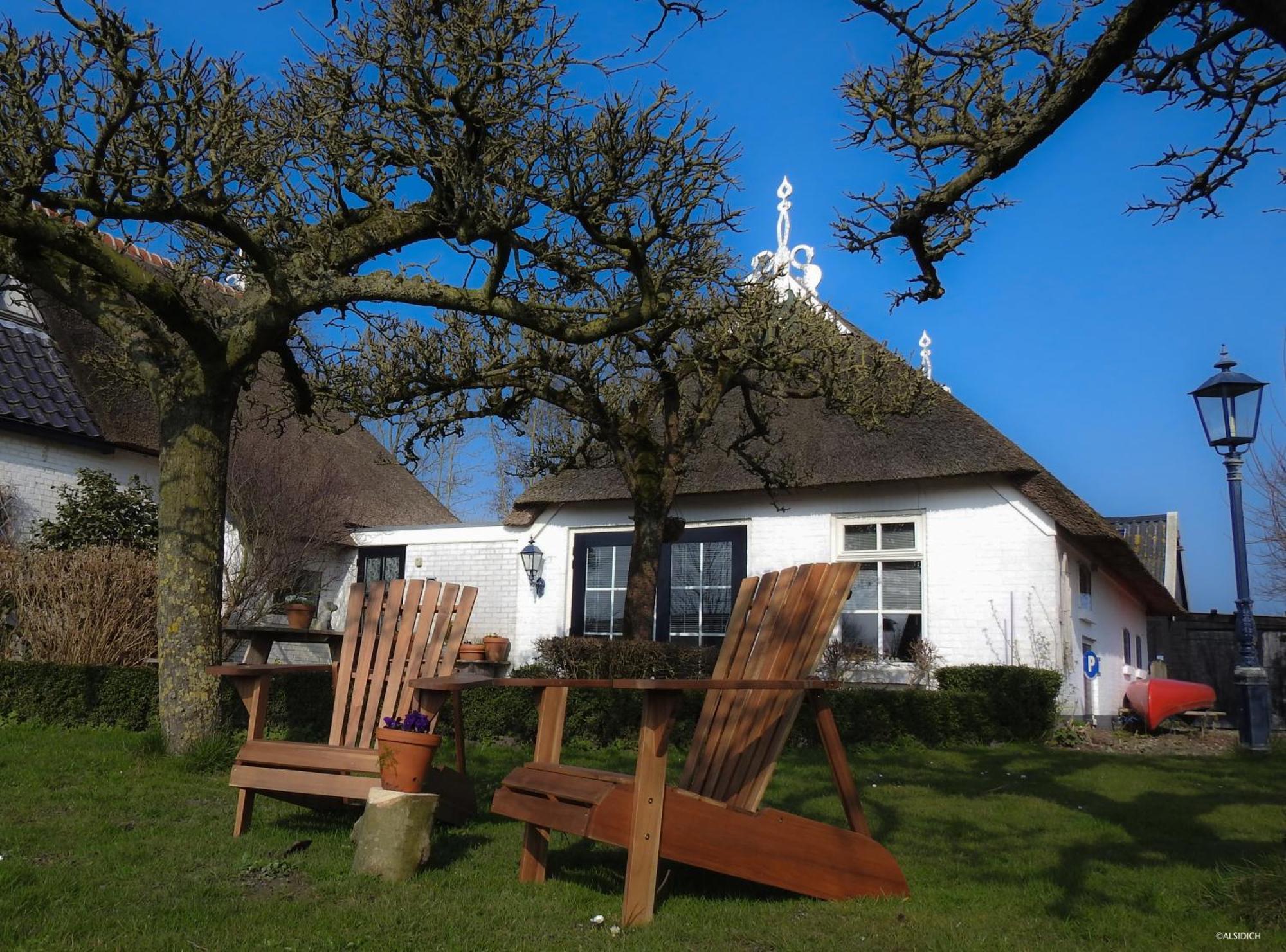 The Wee White Hoose Bed & Breakfast Oosternijkerk ภายนอก รูปภาพ